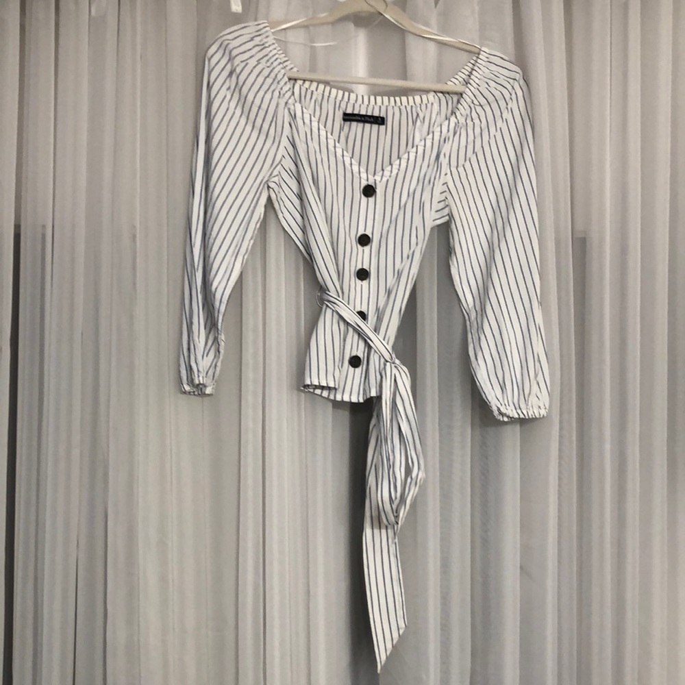 Abercrombie & Fitch blue and white striped top